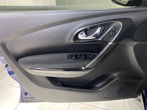 2017 Dizel Otomatik Renault Kadjar Mavi Gürel Tasarım Aksesuar Otomotiv San. Tic. Ltd. Şti.