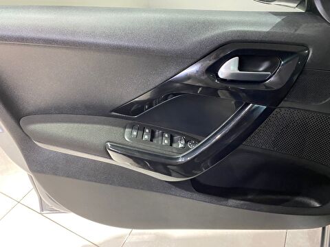 2020 Dizel Manuel Peugeot 208 Gri Gürel Tasarım Aksesuar Otomotiv San. Tic. Ltd. Şti.
