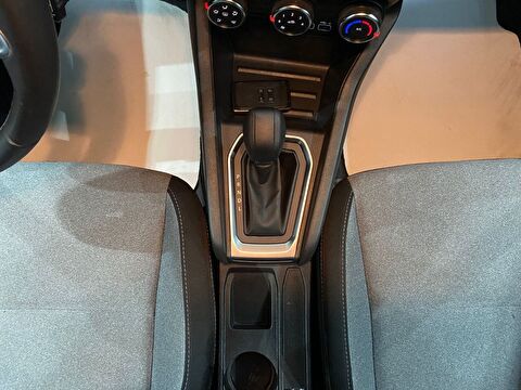 2024 Benzin Otomatik Renault Clio Beyaz Gürel Tasarım Aksesuar Otomotiv San. Tic. Ltd. Şti.