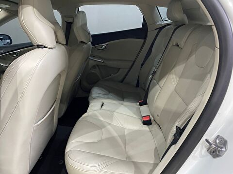 2018 Benzin Otomatik Volvo V40 Beyaz Gürel Tasarım Aksesuar Otomotiv San. Tic. Ltd. Şti.