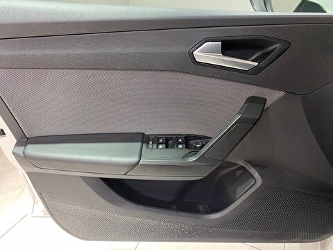 2024 MHEV Otomatik Seat Leon Beyaz Gürel Tasarım Aksesuar Otomotiv San. Tic. Ltd. Şti.