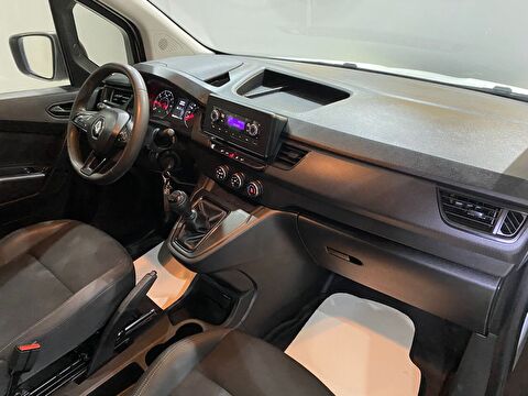 2024 Dizel Manuel Renault Kangoo  Beyaz Gürel Tasarım Aksesuar Otomotiv San. Tic. Ltd. Şti.