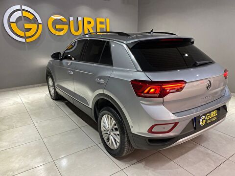2023 Benzin Otomatik Volkswagen T-Roc Gümüş Gri Gürel Tasarım Aksesuar Otomotiv San. Tic. Ltd. Şti.