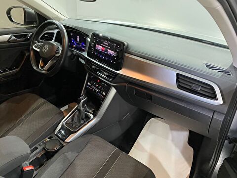 2023 Benzin Otomatik Volkswagen T-Roc Gümüş Gri Gürel Tasarım Aksesuar Otomotiv San. Tic. Ltd. Şti.