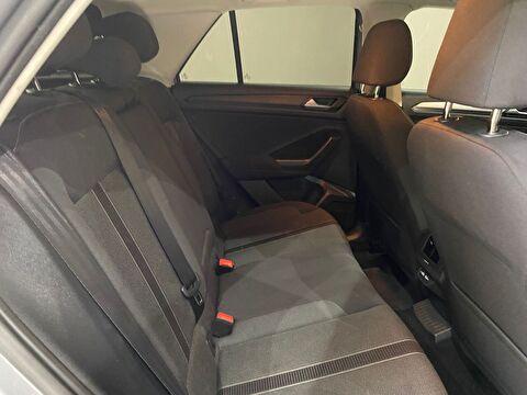 2023 Benzin Otomatik Volkswagen T-Roc Gümüş Gri Gürel Tasarım Aksesuar Otomotiv San. Tic. Ltd. Şti.