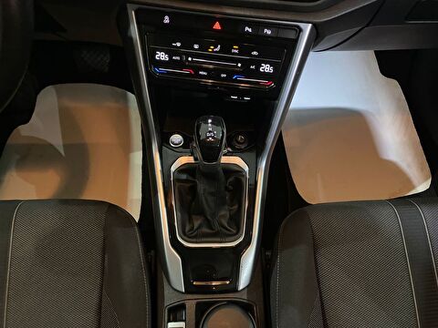 2023 Benzin Otomatik Volkswagen T-Roc Gümüş Gri Gürel Tasarım Aksesuar Otomotiv San. Tic. Ltd. Şti.