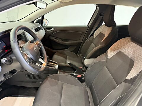 2025 Benzin Otomatik Renault Clio Gri Gürel Tasarım Aksesuar Otomotiv San. Tic. Ltd. Şti.