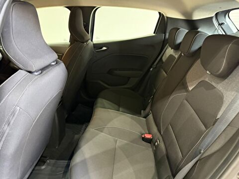 2025 Benzin Otomatik Renault Clio Gri Gürel Tasarım Aksesuar Otomotiv San. Tic. Ltd. Şti.