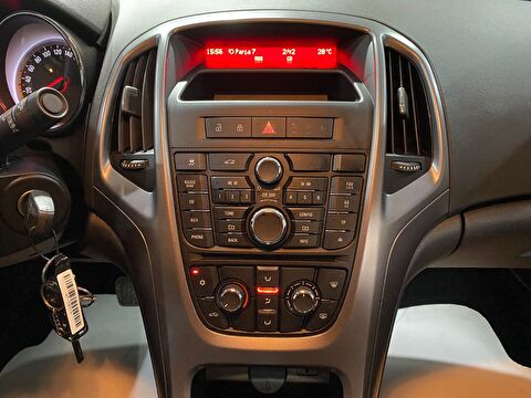 2018 Benzin Manuel Opel Astra Beyaz Gürel Tasarım Aksesuar Otomotiv San. Tic. Ltd. Şti.