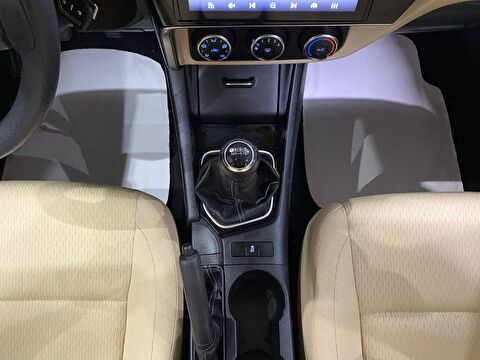 2016 Benzin Manuel Toyota Corolla Beyaz Gürel Tasarım Aksesuar Otomotiv San. Tic. Ltd. Şti.