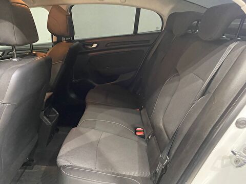 2021 Dizel Otomatik Renault Megane Beyaz Gürel Tasarım Aksesuar Otomotiv San. Tic. Ltd. Şti.