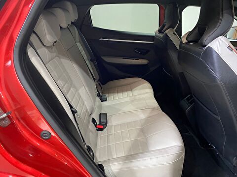 2024 Elektrik Otomatik Renault Megane E-Tech Kırmızı Gürel Tasarım Aksesuar Otomotiv San. Tic. Ltd. Şti.