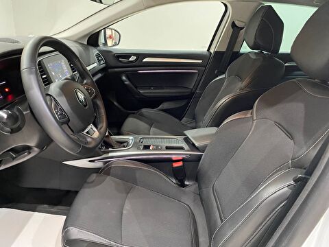 2025 Dizel Otomatik Renault Megane Beyaz Gürel Tasarım Aksesuar Otomotiv San. Tic. Ltd. Şti.