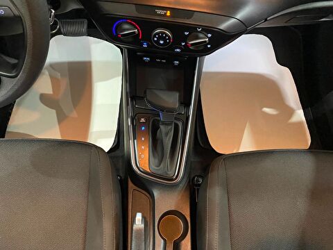 2025 Benzin Otomatik Hyundai Bayon Kırmızı Gürel Tasarım Aksesuar Otomotiv San. Tic. Ltd. Şti.