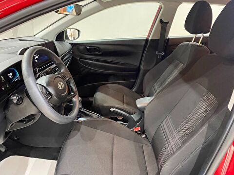 2025 Benzin Otomatik Hyundai Bayon Kırmızı Gürel Tasarım Aksesuar Otomotiv San. Tic. Ltd. Şti.