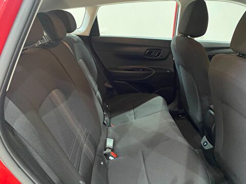 2025 Benzin Otomatik Hyundai Bayon Kırmızı Gürel Tasarım Aksesuar Otomotiv San. Tic. Ltd. Şti.