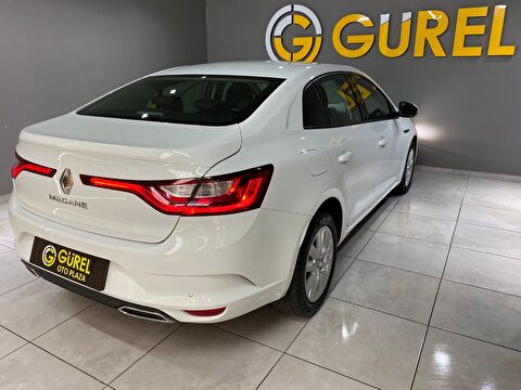 2022 Benzin Otomatik Renault Megane Beyaz Gürel Tasarım Aksesuar Otomotiv San. Tic. Ltd. Şti.