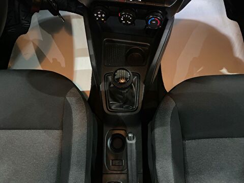 2023 Dizel Manuel Dacia Duster Yeşil Gürel Tasarım Aksesuar Otomotiv San. Tic. Ltd. Şti.