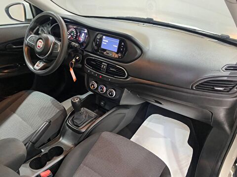 2022 Dizel Manuel Fiat Egea Beyaz Gürel Tasarım Aksesuar Otomotiv San. Tic. Ltd. Şti.