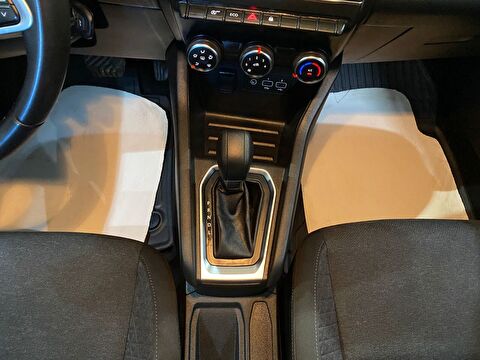 2022 Benzin Otomatik Renault Clio Turuncu Gürel Tasarım Aksesuar Otomotiv San. Tic. Ltd. Şti.