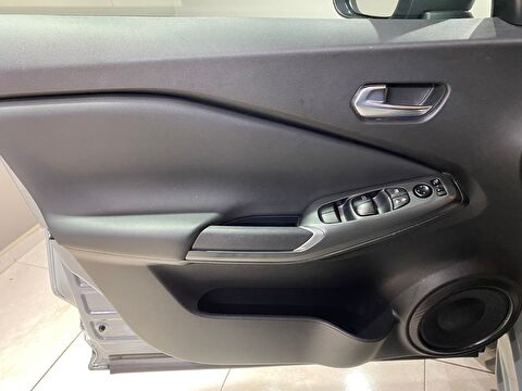 2024 Benzin Otomatik Nissan Juke Gri Gürel Tasarım Aksesuar Otomotiv San. Tic. Ltd. Şti.