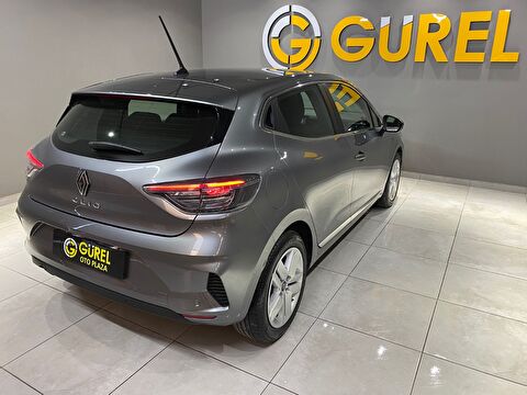 2024 Benzin Otomatik Renault Clio Gri Gürel Tasarım Aksesuar Otomotiv San. Tic. Ltd. Şti.