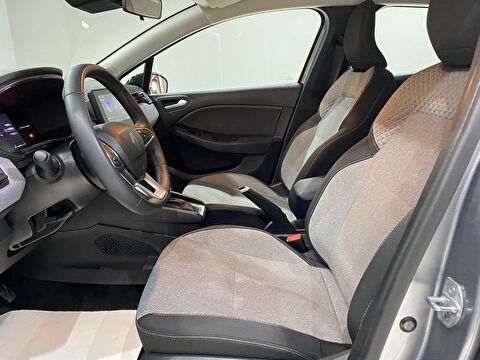 2024 Benzin Otomatik Renault Clio Gri Gürel Tasarım Aksesuar Otomotiv San. Tic. Ltd. Şti.