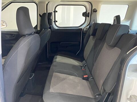 2024 Dizel Manuel Ford Tourneo Courier Beyaz Gürel Tasarım Aksesuar Otomotiv San. Tic. Ltd. Şti.