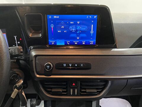 2024 Dizel Manuel Ford Tourneo Courier Beyaz Gürel Tasarım Aksesuar Otomotiv San. Tic. Ltd. Şti.