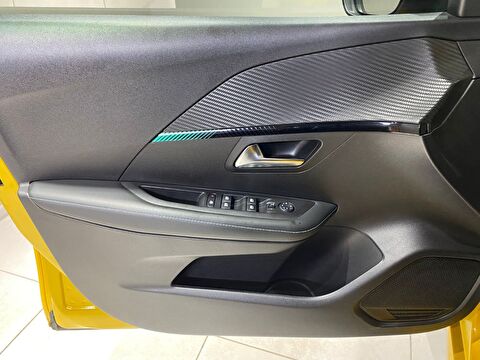 2021 Benzin Otomatik Peugeot 208 Sarı Gürel Tasarım Aksesuar Otomotiv San. Tic. Ltd. Şti.