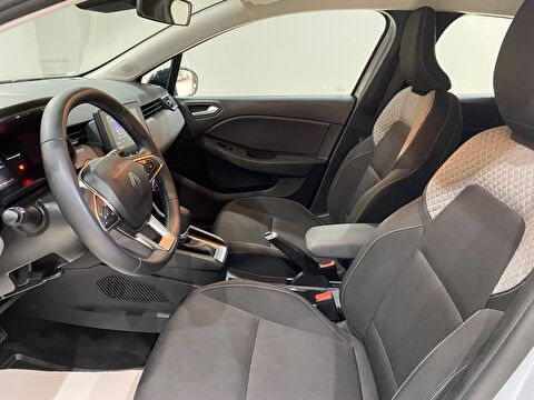 2026 Benzin Otomatik Renault Clio Gri Gürel Tasarım Aksesuar Otomotiv San. Tic. Ltd. Şti.