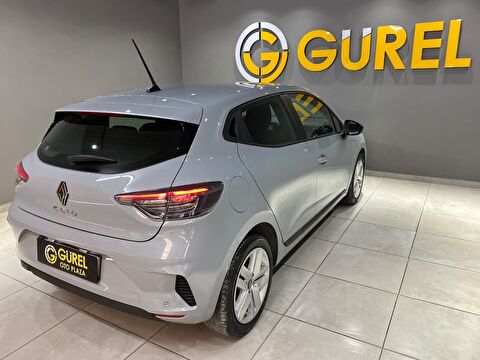 2026 Benzin Otomatik Renault Clio Gri Gürel Tasarım Aksesuar Otomotiv San. Tic. Ltd. Şti.