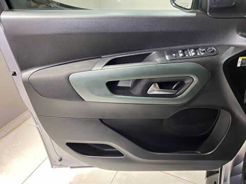 2024 Dizel Otomatik Citroen Berlingo Gri Gürel Tasarım Aksesuar Otomotiv San. Tic. Ltd. Şti.