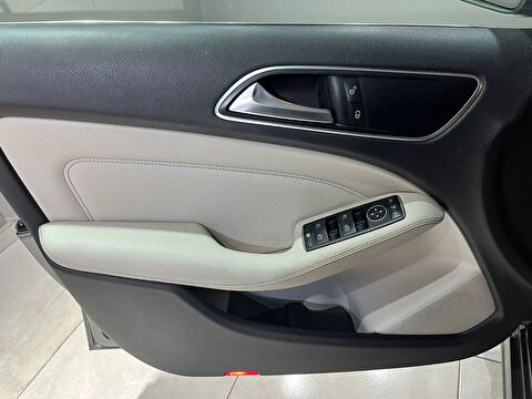 2016 Dizel Otomatik Mercedes-Benz B Serisi Gri Gürel Tasarım Aksesuar Otomotiv San. Tic. Ltd. Şti.