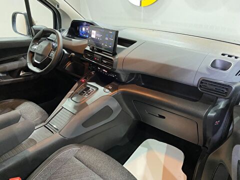 2026 Dizel Otomatik Peugeot Rifter Beyaz Gürel Tasarım Aksesuar Otomotiv San. Tic. Ltd. Şti.