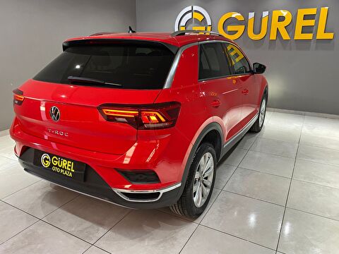 2020 Benzin Otomatik Volkswagen T-Roc Kırmızı Gürel Tasarım Aksesuar Otomotiv San. Tic. Ltd. Şti.