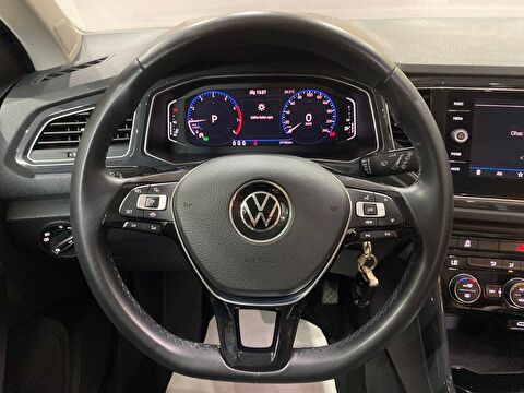 2020 Benzin Otomatik Volkswagen T-Roc Kırmızı Gürel Tasarım Aksesuar Otomotiv San. Tic. Ltd. Şti.