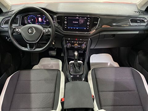 2020 Benzin Otomatik Volkswagen T-Roc Kırmızı Gürel Tasarım Aksesuar Otomotiv San. Tic. Ltd. Şti.
