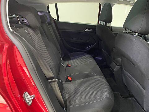 2021 Benzin Otomatik Peugeot 308 Kırmızı Gürel Tasarım Aksesuar Otomotiv San. Tic. Ltd. Şti.