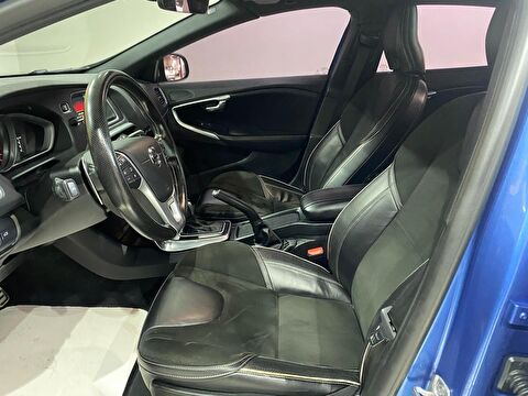 2016 Benzin Otomatik Volvo V40 Mavi Gürel Tasarım Aksesuar Otomotiv San. Tic. Ltd. Şti.