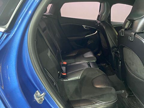 2016 Benzin Otomatik Volvo V40 Mavi Gürel Tasarım Aksesuar Otomotiv San. Tic. Ltd. Şti.