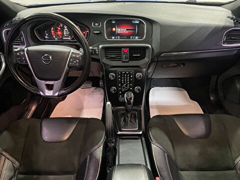 2016 Benzin Otomatik Volvo V40 Mavi Gürel Tasarım Aksesuar Otomotiv San. Tic. Ltd. Şti.