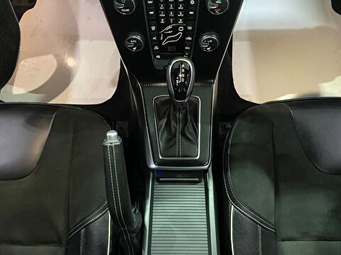 2016 Benzin Otomatik Volvo V40 Mavi Gürel Tasarım Aksesuar Otomotiv San. Tic. Ltd. Şti.