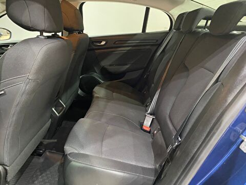 2022 Benzin Otomatik Renault Megane Mavi Gürel Tasarım Aksesuar Otomotiv San. Tic. Ltd. Şti.