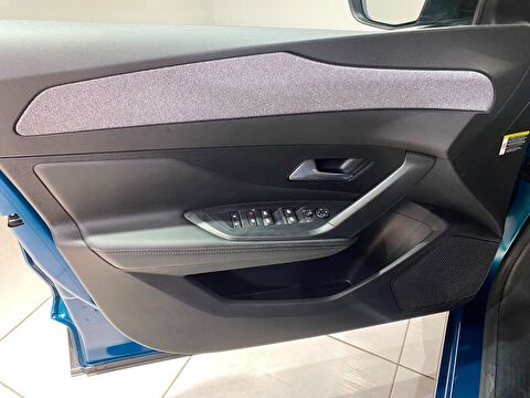2025 Benzin Otomatik Peugeot 408 Mavi Gürel Tasarım Aksesuar Otomotiv San. Tic. Ltd. Şti.