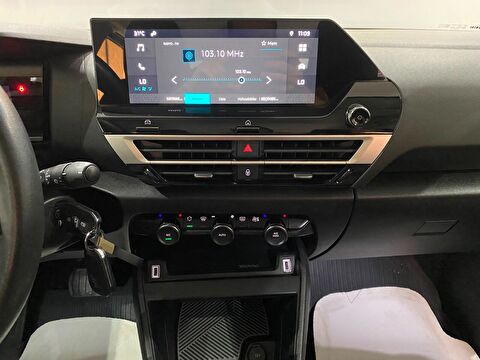 2023 Benzin Otomatik Citroen C4 X Gri Gürel Tasarım Aksesuar Otomotiv San. Tic. Ltd. Şti.