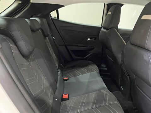 2021 Benzin Otomatik Opel Mokka Beyaz Gürel Tasarım Aksesuar Otomotiv San. Tic. Ltd. Şti.