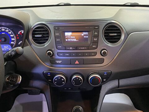 2017 Benzin Otomatik Hyundai i10 Beyaz Gürel Tasarım Aksesuar Otomotiv San. Tic. Ltd. Şti.