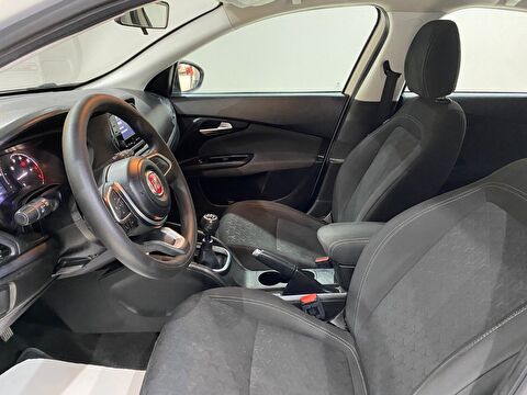 2022 Benzin Manuel Fiat Egea Cross Beyaz Gürel Tasarım Aksesuar Otomotiv San. Tic. Ltd. Şti.