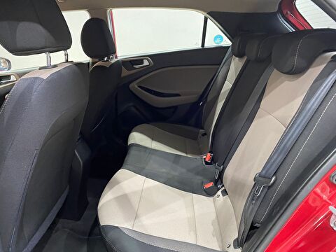 2016 Benzin Manuel Hyundai i20 Kırmızı Gürel Tasarım Aksesuar Otomotiv San. Tic. Ltd. Şti.